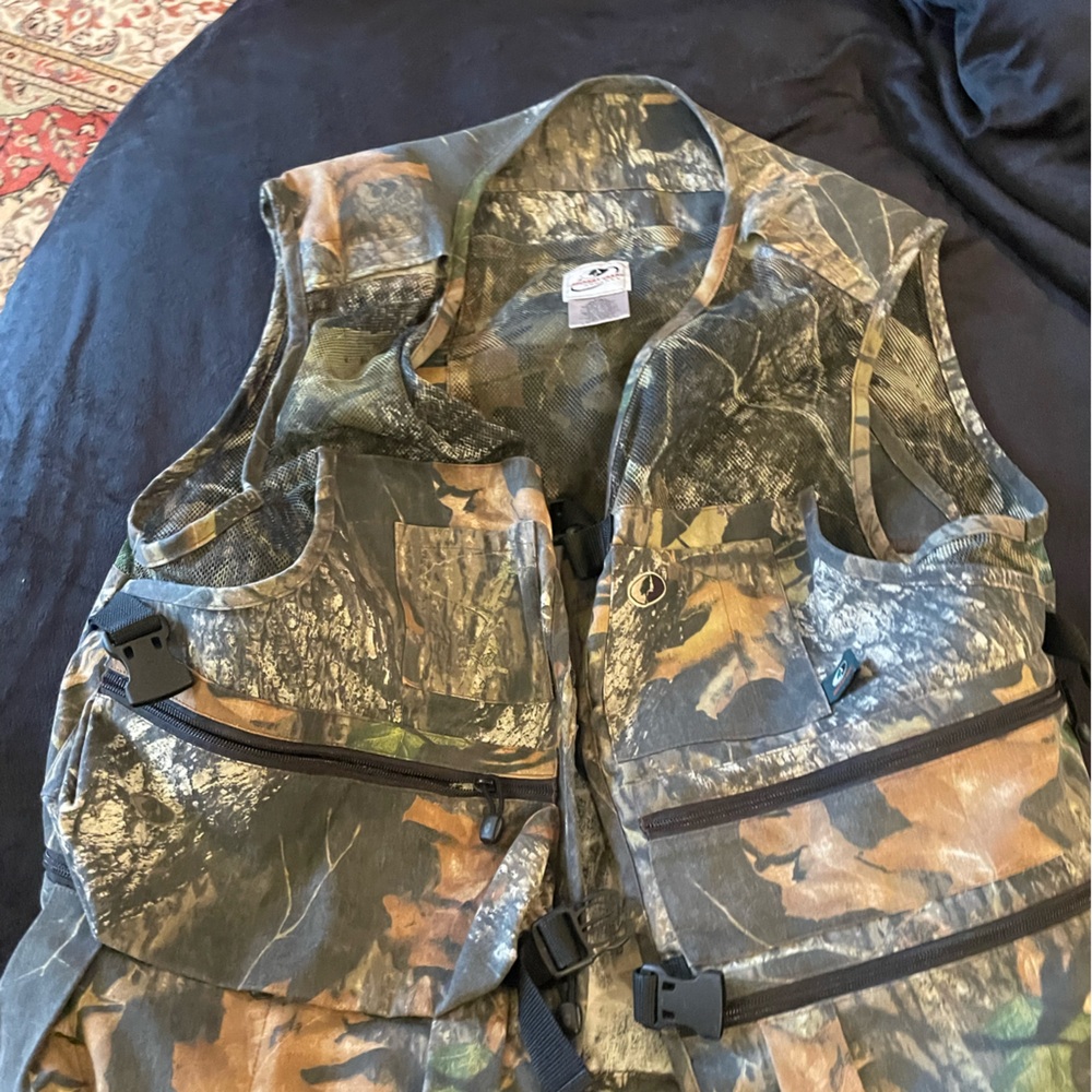 Mossy Oak Camouflage Mesh Vest